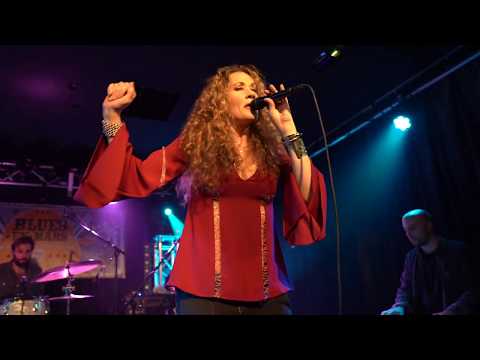 Dana Fuchs Misery Live @ La Boîte A Musiques Wattrelos France 2019