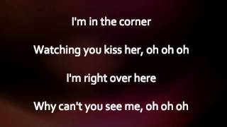 Dancing on my own by Calum Scott (lyrics)