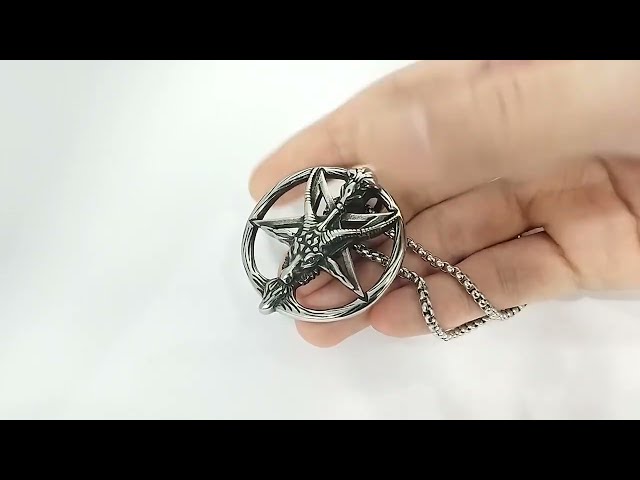 Vídeo relacionado con Dreamtimes Vintage Tetragrammaton Collar con colgante Wahyeh Magic pentagrama bendecido de Solomón Amuleto Collar de Acero Inoxidable Joyas Vikingas para Mujeres y Hombres
