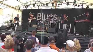 The Phil Emmanuel Band | Calling Elvis | Broadbeach Blues 2014 - 2/2