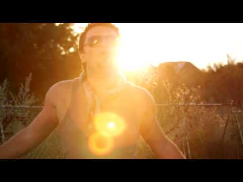 Iskren Petzov - Napomnia mi neshto (official video) 2010