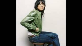 KT Tunstall - Throw Me A Rope