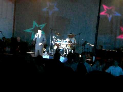 YU Chanuka Concert '07 - Yaakov Shwekey (Leshem Shomayim)