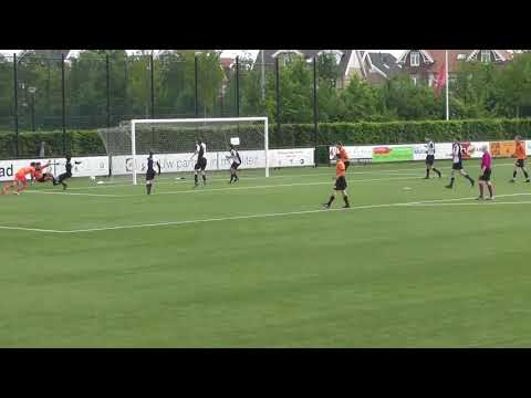18 mei 2019 VV De Meern JO19-1 - Victoria JO19-1 com 1-2 Redding op de lijn Victoria