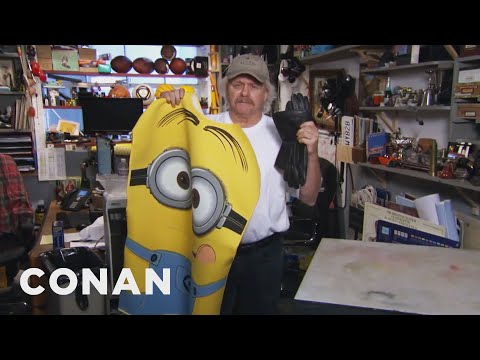 Bill Tull's Budget Halloween Tips | CONAN on TBS