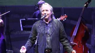 La bella y el metro (HD)- Joan Manuel Serrat