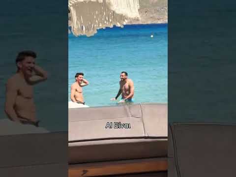 Οι παίχτες της εθνικής, απολαμβάνουν τα ελληνικά νερά