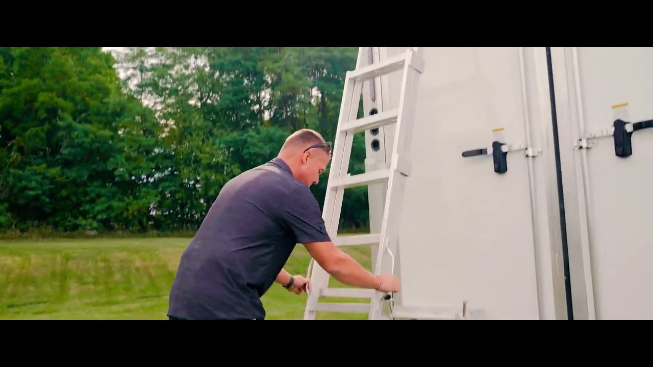 Merhow New Horse Trailer Summit