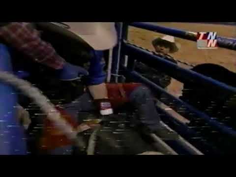 Wild Thing bucks Chris Shivers - 01 PBR Finals