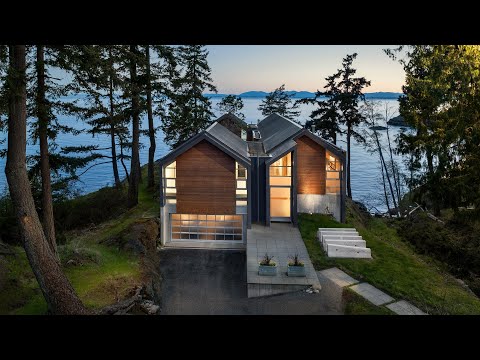 West Coast Architectural Waterfront Home on Bowen Island, B.C