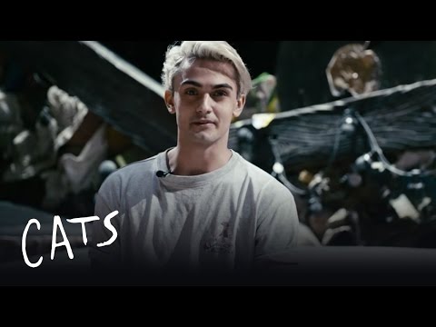 Alex Pinder (Alonzo/Swing) chats Cats | Cats the Musical