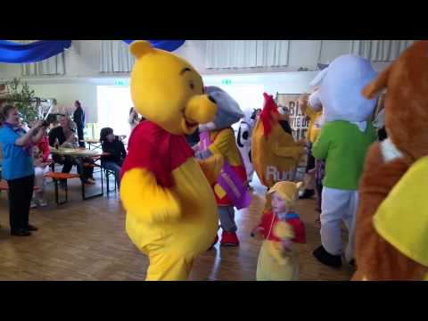 Ronny der Bär bei der KÄT-Polonaise 2015