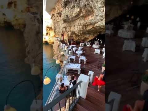 Almoço no Restaurante Grotta Palazzese, Puglia, Itália