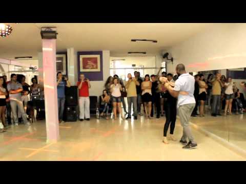 Leonardo e Becky Neves Zouk Demostration no Mini FIEL 2014