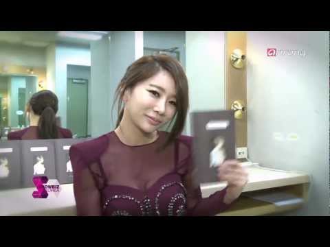 Meet the K-pop stars at the backstage of 'Simply K-pop' [Showbiz Korea]