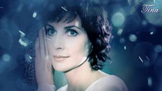 Stars And Midnight Blue - Enya - Lyrics