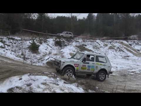 Suzuki Vitara vs Lada Niva