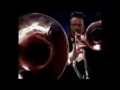 Großstadtmelodie  ... Tanzorchester Edmund Kötscher (1939 / Berlin in 4K / Partially Colorized)