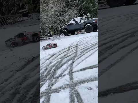 Traxxas UDR made first snow a whole lot of fun! #traxxas #udr #pnw