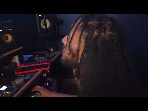 Quick Beat Cook Up with @jhonniekage4908 at the Studio @gbmusica1