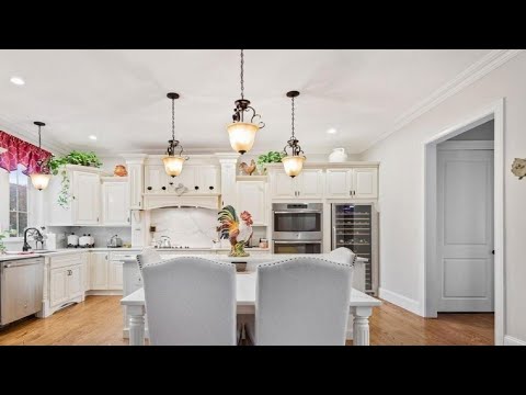 36 Medalist Drive, Rehoboth, MA Presented by Manny Menezes Group.