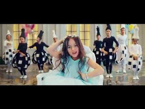 Yana Sweet & Lidushik Bari or