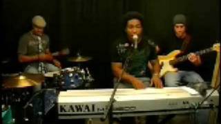 Brandon Rogers (American Idol Season 6) performs "Broken"