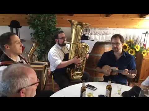 Trink ma no a Flascherl