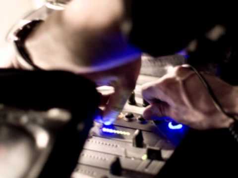 Carlo Marani & Victor Montsaint - Walk This Way