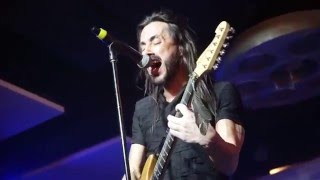 Nuno Bettencourt sings Hysteria by Muse