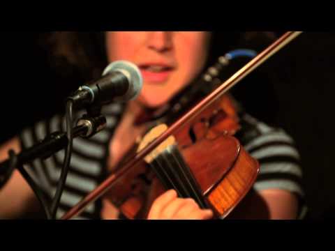 Thao & Mirah - Folks (Live on KEXP)