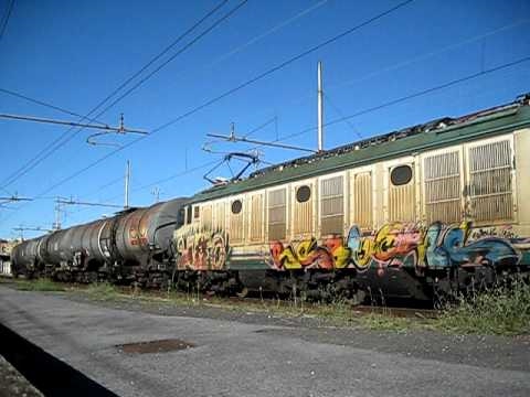 Ferrocisterne Eva + Vtg in avviamento (Chiasso - Villa San Giovanni)