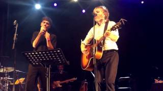 Alberto ( Miss Cafeína ) junto a Elefantes. " Mi Estrella"