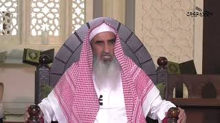 صورة العمل بكتاب الله عز وجل