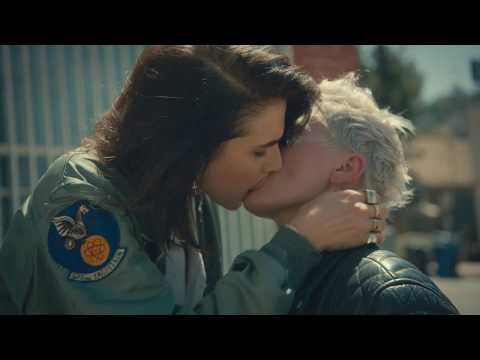 Video thumbnail for Kiss Like a Woman