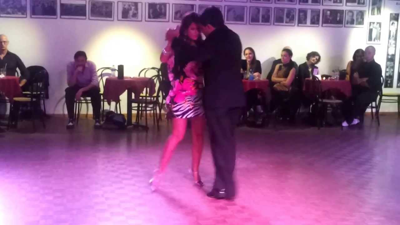 Pablo Garcia e Laura Grandi esibizione del 26 10 2013 alla Zotto Tango Academy Milano