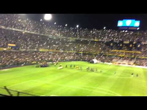 "Recibimiento a boca juniors vs Cerro porteño sudamericana 2014" Barra: La 12 • Club: Boca Juniors