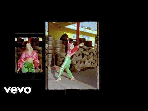 download lagu mp3 mp4 No Fuss No Muss, download lagu No Fuss No Muss gratis, unduh video klip No Fuss No Muss