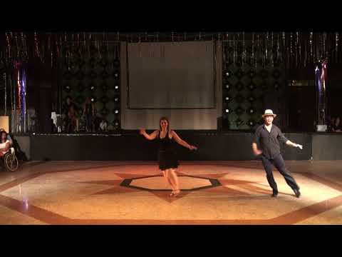 Baile Final de Ano 2015 - Tem que rebolar - Escola Carioca de Dança