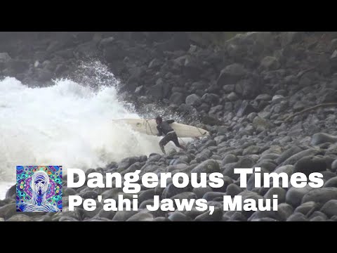 ☠️Dangerous Times Paddling Out at Pe'ahi Jaws Maui ☠️