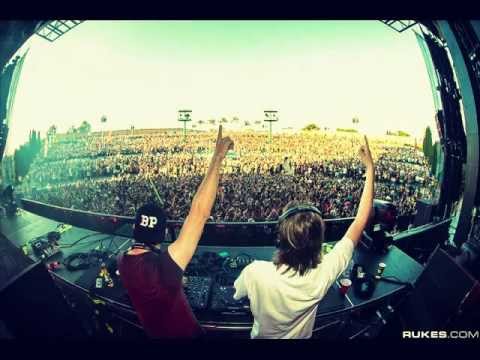 Bingo Players vs Justin Prime & Showtek - Cannonball is Out of My Mind (Jose Castro Mashup)