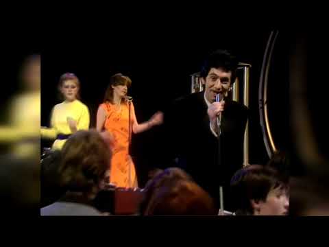 Jona Lewie   You'll Always Find Me In The Kitchen At Parties   (AI Upscaled & HQ Sound) 1980 HD