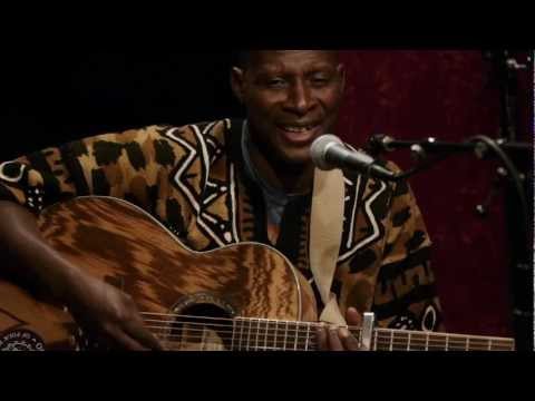 Sidi Touré - Aïy Faadji (I am Nostalgic) (Live on KEXP)