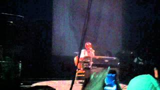 Frank Ocean - White (Odd Future live from Hammerstein Ballroom 3/20)