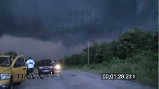 preview picture of video '5/19/2010 Tornado and Storm Chasing Traffic Jam in Wynnewood, OK'