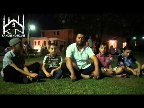 Muharem Qaili këndon ilahi enkas per Kandilin Ndriçues