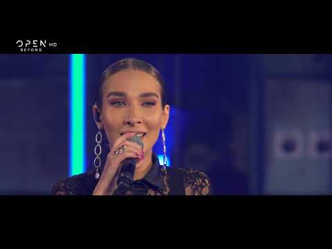 Κωνσταντίνα Τούνη - Καίγομαι και σιγολιώνω | Ένα Τραγούδι Ακόμα (S2E12)