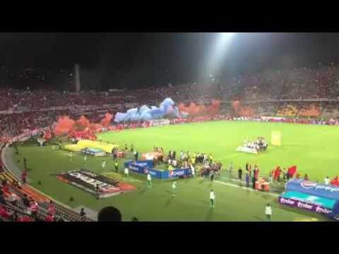 "RECIBIMIENTO REXIXTENXIA NORTE VS SANTA FE" Barra: Rexixtenxia Norte • Club: Independiente Medellín