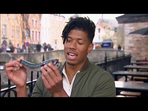 The Bachelors Get Slapped in the Face with Fish - The Bachelorette