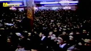 ניגון פרזות תשב בהתוועדות עם הרבי מליובאוויטש - התמונה מוצגת ישירות מתוך אתר האינטרנט יוטיוב. זכויות היוצרים בתמונה שייכות ליוצרה. קישור קרדיט למקור התוכן נמצא בתוך דף הסרטון